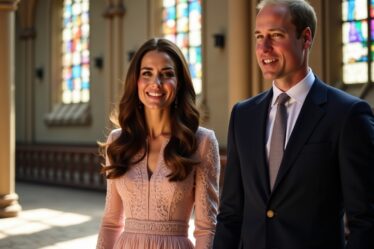 À la cathédrale de Canterbury, Kate Middleton resplendit de grâce aux côtés du prince William